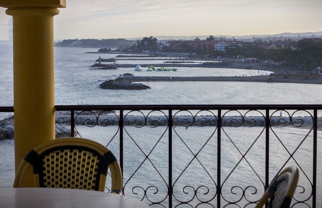 Park Plaza Suites Apartamentos - Photo 12