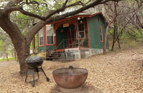 The Victorian Cottage at Creekside Camp & Cabins - Foto 21