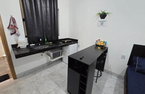 Flat completo 14 minutos do centro do Buriti Shopping - Foto 13