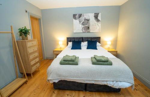 4 Bedroom Winchester Town House, central, parking - Foto 27