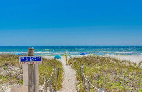Steps to Sand, Pool Access Cozy Panama City Condo - Foto 3