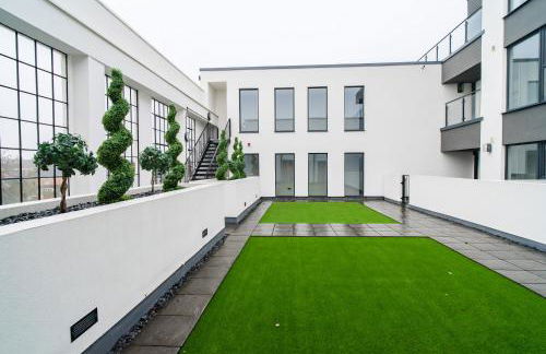 Luxe Apartments, The Moorwell, Secure Parking, - 10mins Cardiff City Ctr - Photo 6