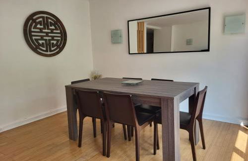 Spacious and comfortable apartment - Perfect for families & friends - near public transportation - Foto 8