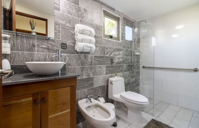 Modern 4-BR Villa in Gated Community - Foto 36