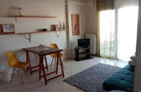 Φωτεινό κοντά στον σταθμό ΚΤΕΛ Θεσσαλονίκης - Foto 1