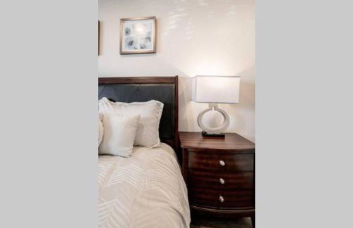 Luxury stay near Oakridge Mall for vacation/work - Foto 31