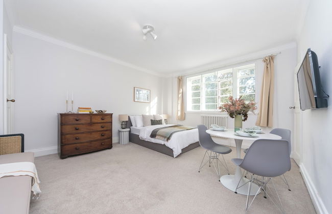 Beautifully Presented Centrally Located Studio apt - Foto 5