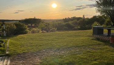 Dog-Friendly Cottage with Backyard & Beach Vibes! - Foto 4