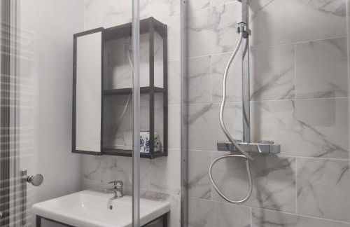 Terrasse 25m - Flat Cosy & Calme - 5 min Gare & Vinci - Foto 7