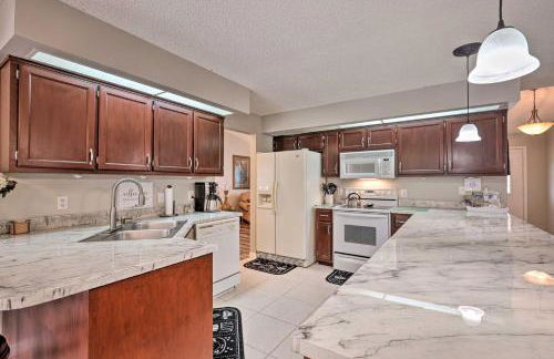 Centrally Located Deltona Home with Pool and Yard - Foto 7