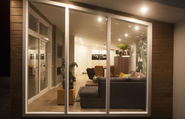 Cozy Garden Home w/ Fireplace - Photo 9