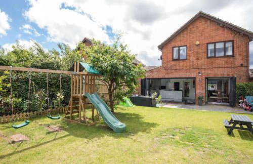Gorgeous Family Home Near River Thames-Old Windsor - Pass the Keys - Foto 11