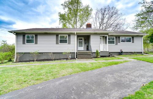 Updated Home Central Oak Ridge Location - Foto 1