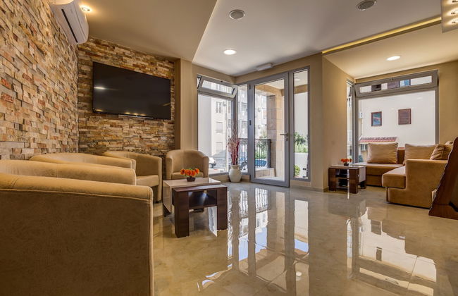 Almare apartments Budva - Photo 2