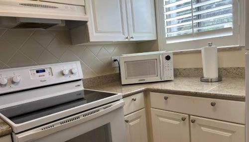 Newly Listed! 20 Percent Off! Golf and Tennis Community Retreat - Foto 5