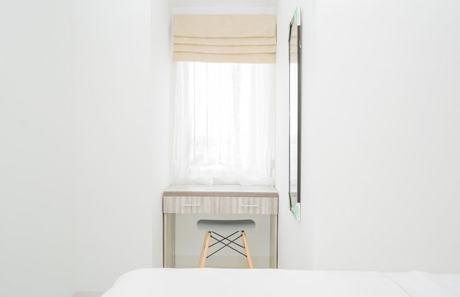 Best Price 2BR at Emerald Bintaro Apartment - Foto 17