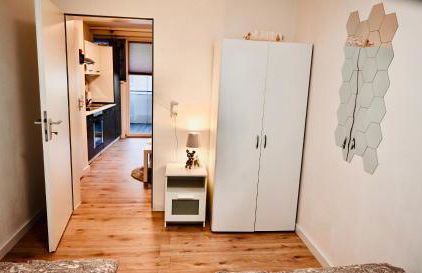 Holiday Home Cologne with Balkon - near KölnMesse - temporary living- - Foto 13