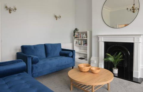 Flat 2, 10 Seafield Road - Photo 3