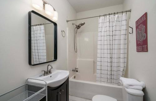 Crimson Tide Cottage- 2 King Beds- 2 5 miles to UA - Foto 21