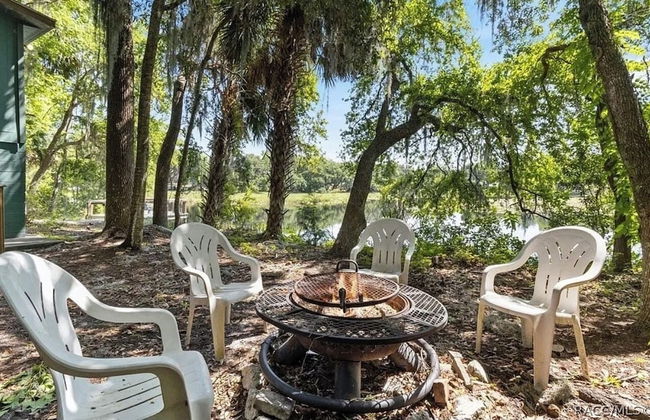 Rustic Lakehouse kayaks fishing bonfires - Foto 14