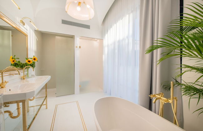 Luxury Villa with Penthouse, Pools and Sea View - Photo 80