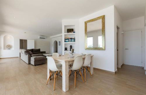 Villa Maravilla with HEATABLE pool ROOFTOPbar with sea views - Foto 6