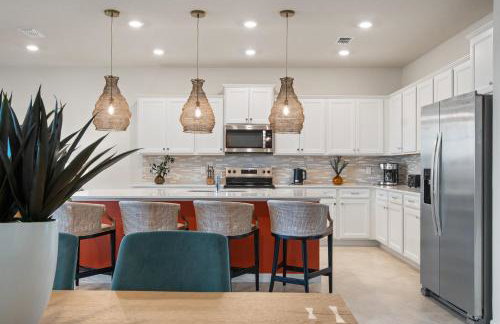 New 10-bedroom Luxury Retreat, Private Pool and Spa, Near Disney and Orlando - Foto 30