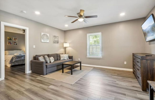 Buckroe Getaway- Walk to Beach dog Friendly - Foto 3