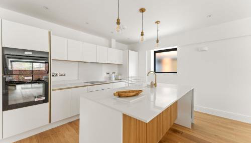 3 Bed House near Purley, by ARP Homes, Free Parking, Ideal for Long Stays & Insurance Bookings - Foto 5