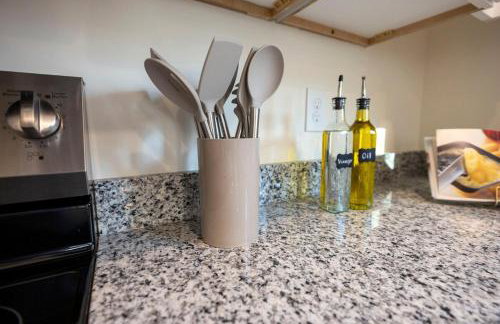 5 Min to Elon - 7 Min to Downtown - Washer and Dryer - Foto 61