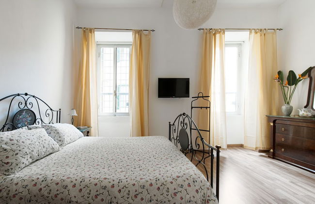 Rome Center Rooms - Photo 1