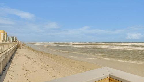 Walk to the Beach! New Smyrna Hideaway with Patio - Foto 4