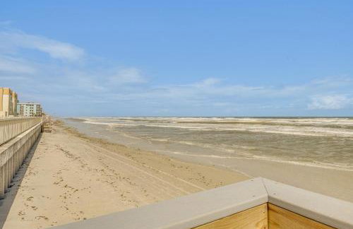 Walk to the Beach! New Smyrna Hideaway with Patio - Foto 4