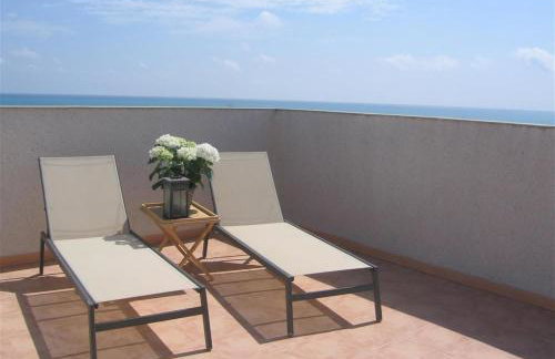 Penthouse with stunning views - Photo 40