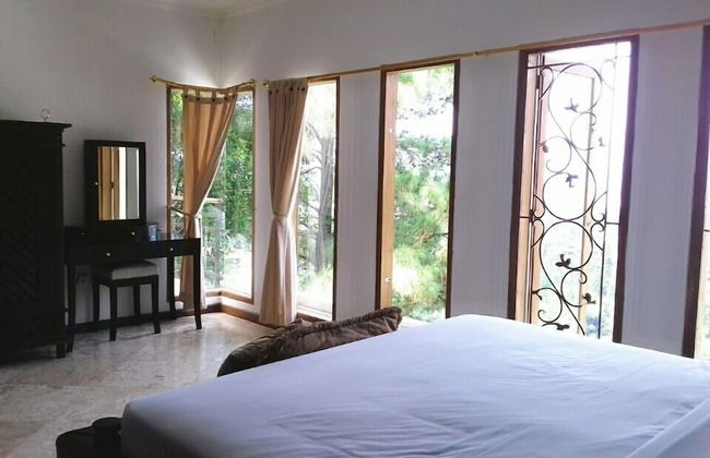 De Bukit Dago Villa by HouseinBandung - Photo 10