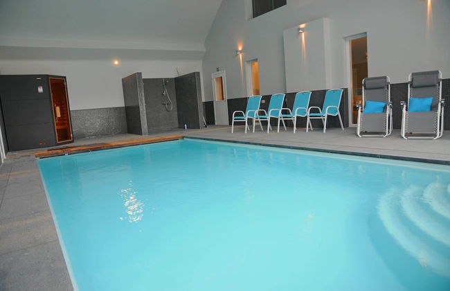 Holiday Home in Somme-leuze With Pool & Sauna - Foto 15