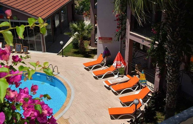 Minta Apart - Photo 37