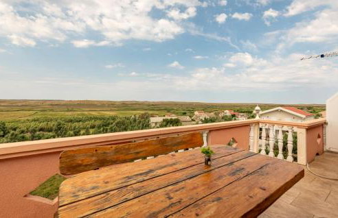 Amazing Apartment In Stara Vas - Photo 16