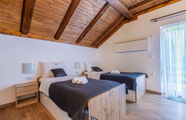 Berguitje met Binnenzwembad - Foto 5