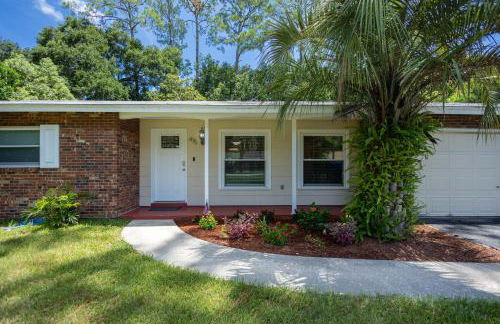 Cozy 4BR King Suite Home by WEC & Downtown! - Foto 6