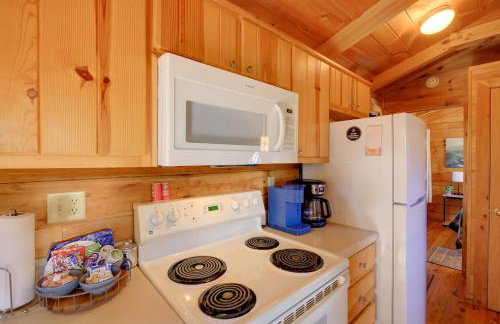 Pet-Friendly Damascus Cabin with Deck and Mtn Views! - Foto 10