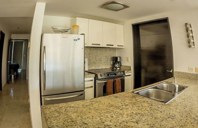 The Elements Oceanfront & Beachside Condo Hotel - Foto 30