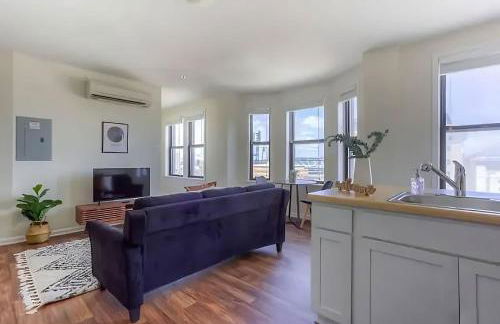 Perfect 1BR In Prime Location & View of Stadiums - Photo 3