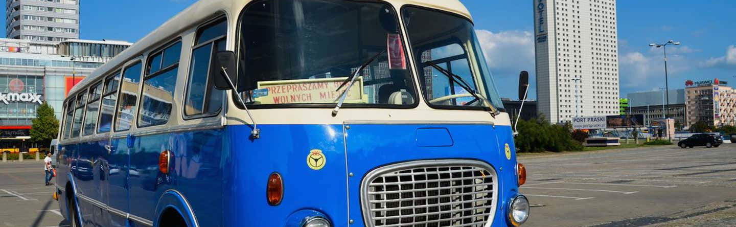 Tour panorâmico de ônibus antigo