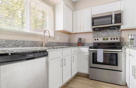 Landing Beautiful 2BD Tennis Court Clubhouse - Foto 8