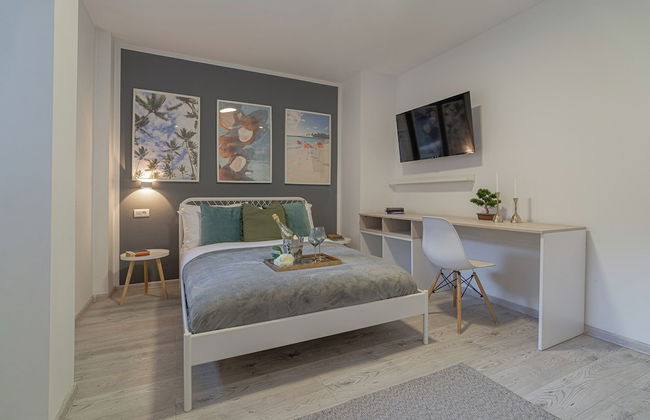 Central 4BR Flat - 2 Units Combined with Balconies, Near Cismigiu, 2 Kitchens & 2 Baths - Foto 3