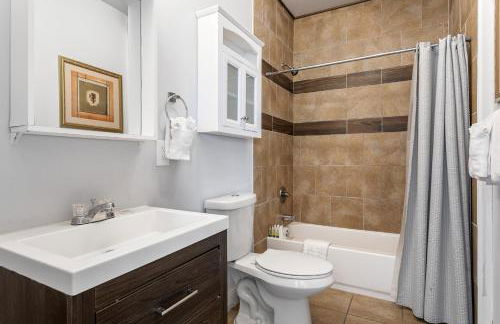 Fully Furnished Condos Near St Charles - Foto 90