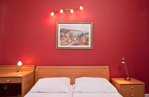 Mediteran with garden next to beach and Old Town - Foto 10