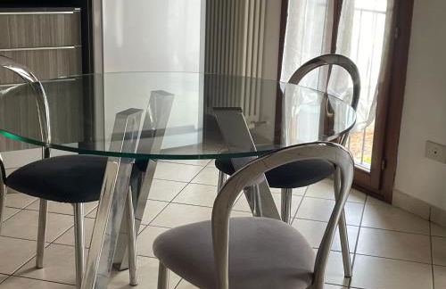 Appartamento Luce-- 2 camere da letto--Centro storico--Parcheggio privato gratuito - Foto 14