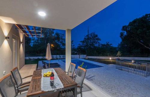 Villa Grace, a romantic single story villa with a pool - Foto 5